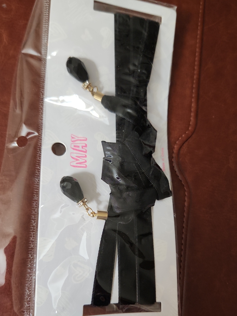 NWT Black Velvet/teardrop choker necklace